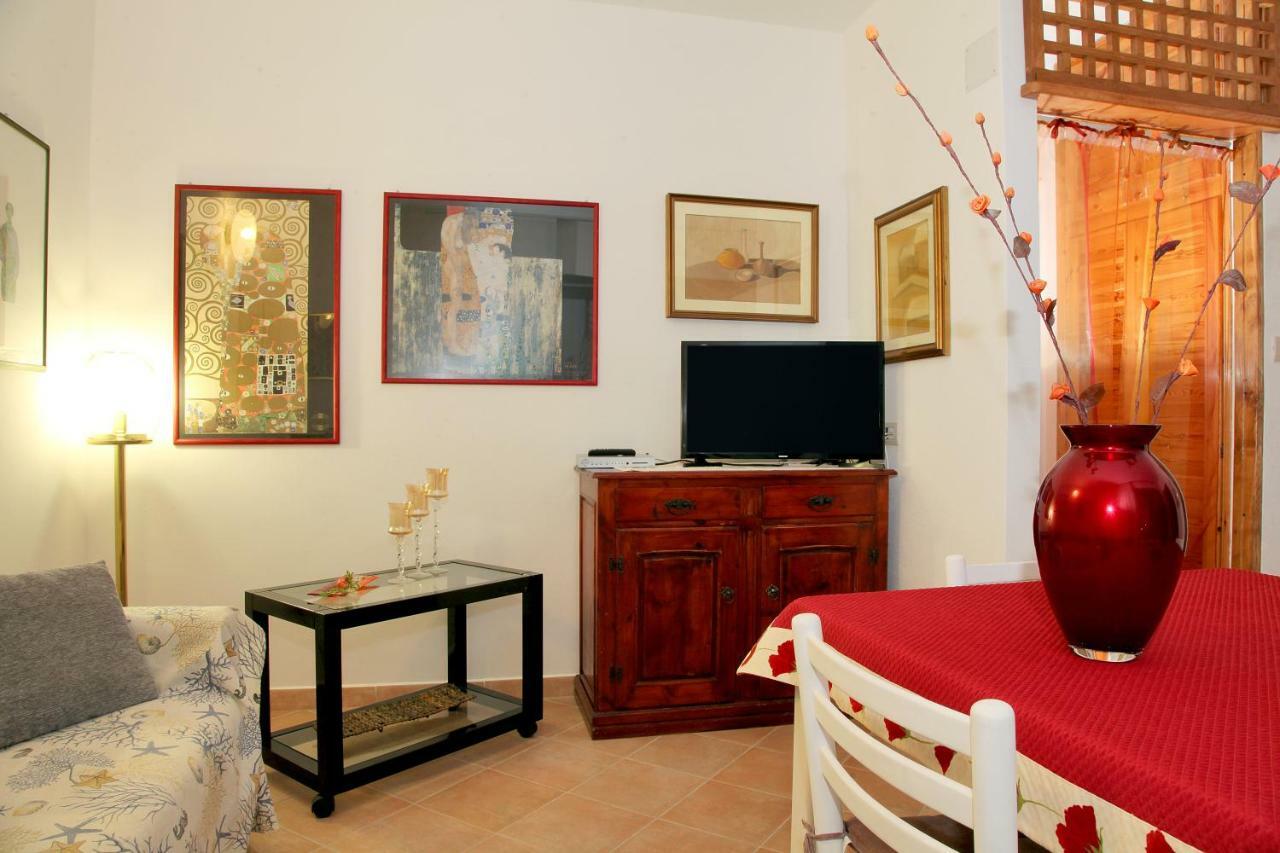 Casa Pireddu Apartment Cala Gonone Exterior photo